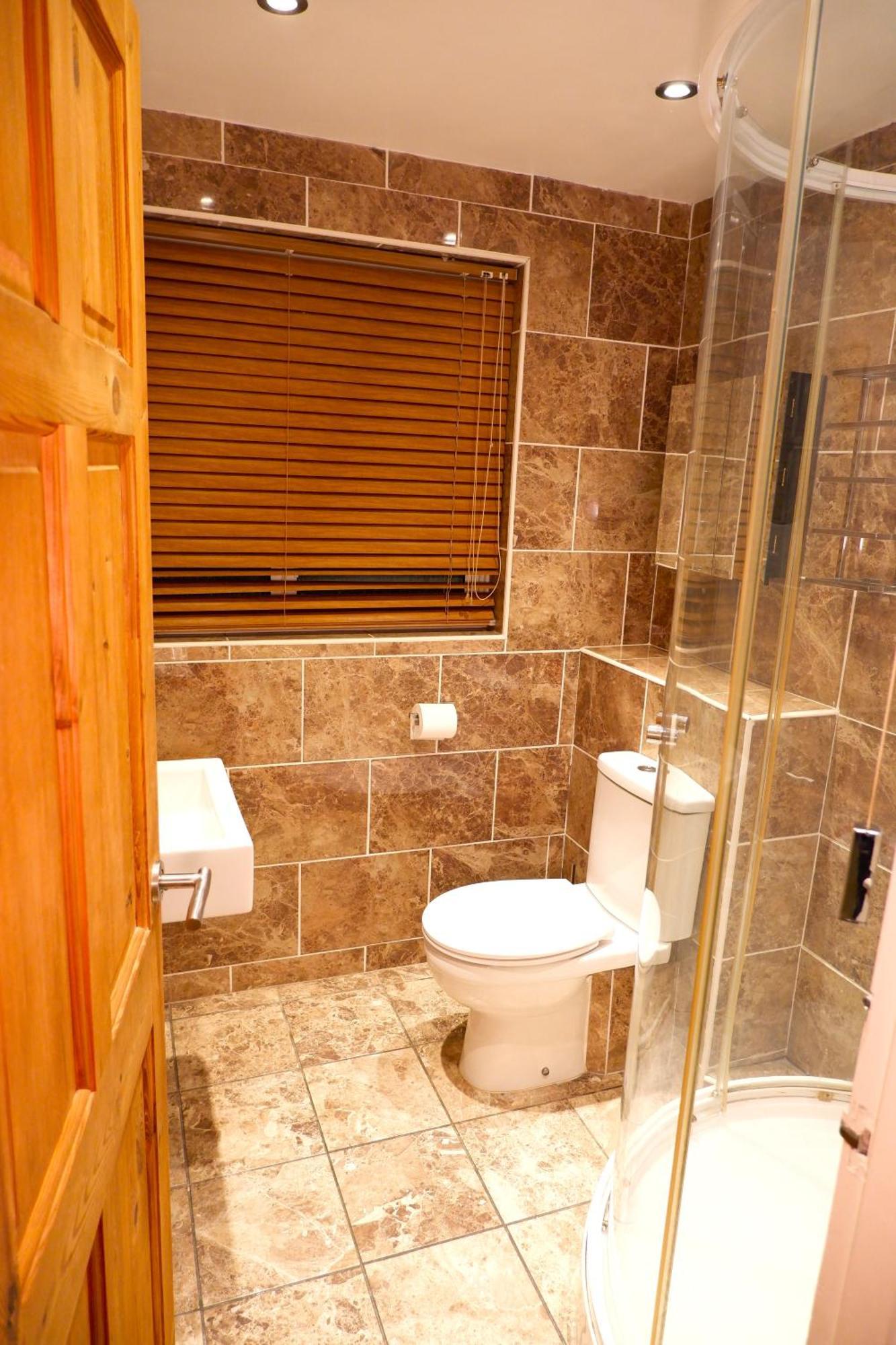 Dundridge Home - Morden Urban Living - Sleeps Up To 9 Guests & Private Parking For 2 Vehicles Бристоль Экстерьер фото